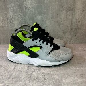 Nike Air Zoom Huarache Sneakers 654275-015 Womens sz 8.5 - grey/black/green